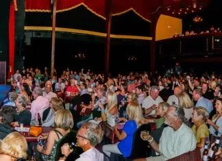 THE KEYS WEEKLY PODCAST: EVERYTHING YOU NEED TO KNOW ABOUT THE 2024 BUBBA AWARDS a large group of people sitting in a room