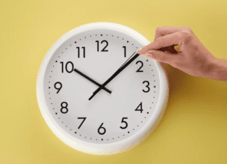 FUNCTIONALLY CAFFEINATED WELLNESS: WHY LOSING AN HOUR FEELS LIKE YOU’RE LOSING YOUR MIND
