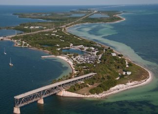 A view of a large body of water - Bahia Honda State Park