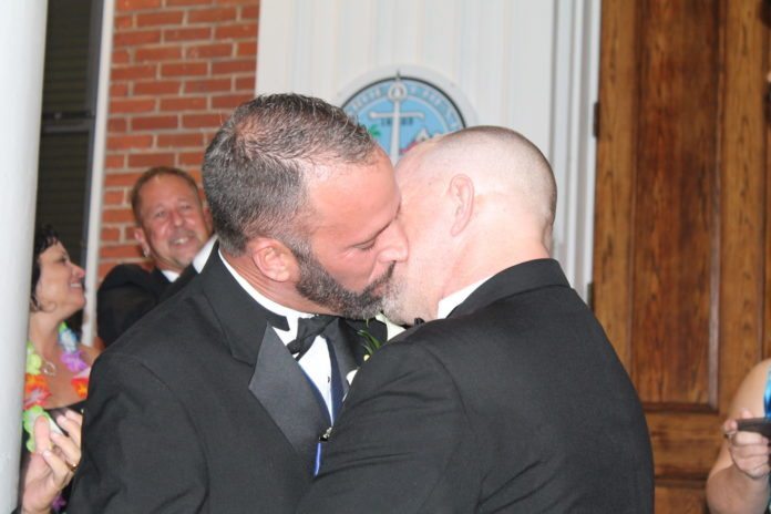 #News: Same sex,same rights - A man wearing a suit and tie - Bridegroom