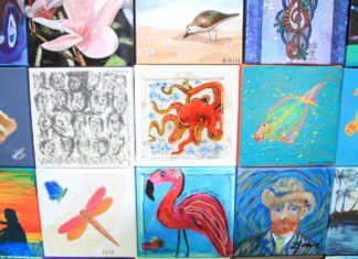 Mosaic canvases the Keys - A group of colorful flowers - Art
