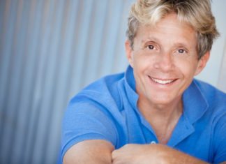 Come to the cabaret - A person in a blue shirt - Truman Little White House