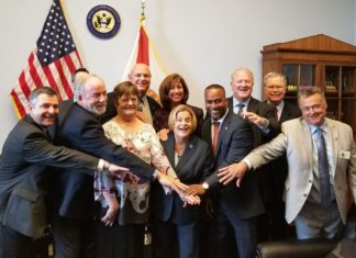 Federal funds: The Keys in D.C. - Ileana Ros-Lehtinen et al. posing for the camera - Profession