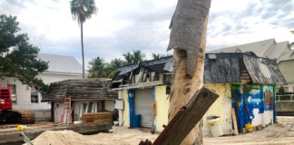 Mallory Square Meltdown: a bureaucracy vs. a restaurant without a kitchen - A pile of dirt in front of a building - Mallory Square
