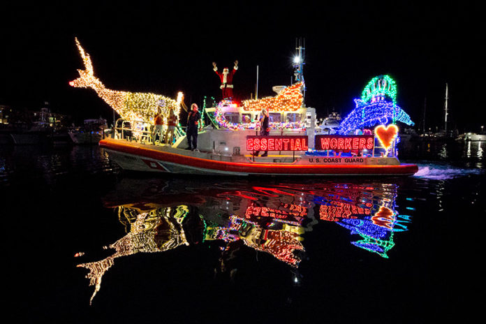 1-Boat-_Parade_C-Tedesco_5Q0A7024a a boat decorated with christmas lights on the water