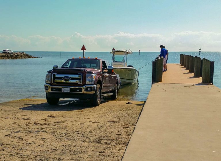 BOAT RAMP ETIQUETTE IN THE BUSIEST NAUTICAL MONTHS OF THE YEAR