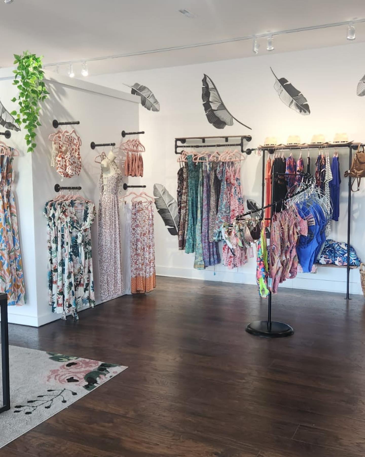 OPPORTUNITY EVOLVES ISLAMORADA BOUTIQUE CHANGES OWNERS