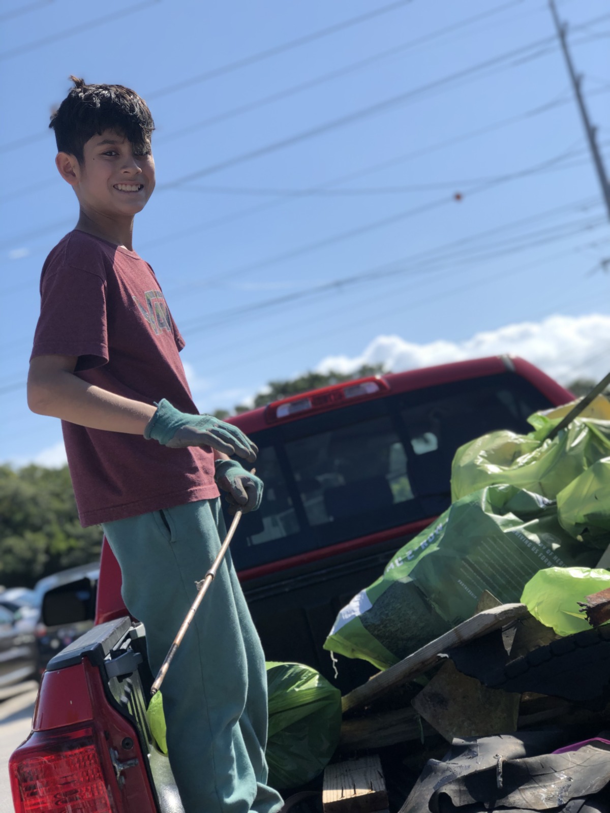 KIDS DEBRIS DERBY NETS GARGANTUAN AMOUNTS OF GARBAGE