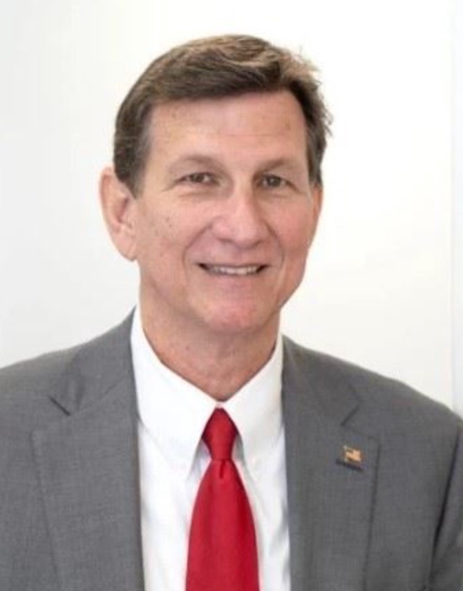 CITY MANAGER AL CHILDRESS GETS KUDOS ON 1ST MEETING