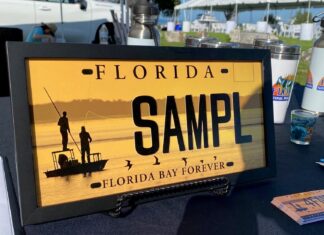 a table with a sign that says florida sample