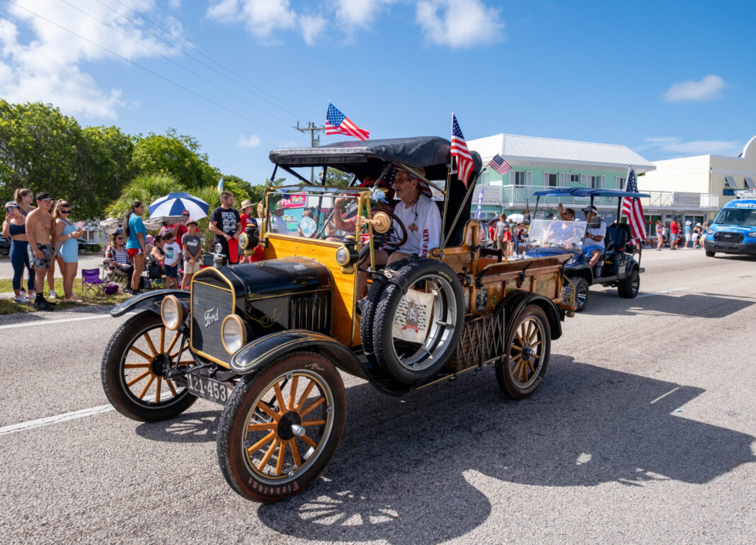 KEY LARGO ‘CELEBRATING FREEDOM’ PARADE BRINGS FLOATS & FUN