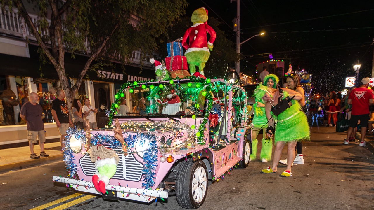 HOLIDAY SPIRIT FILLS KEY WEST’S HOMETOWN PARADE