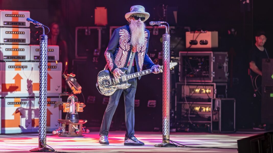 THE BEARDS CAME BACK ZZ TOP ROCKS KEY WEST AMPHITHEATER