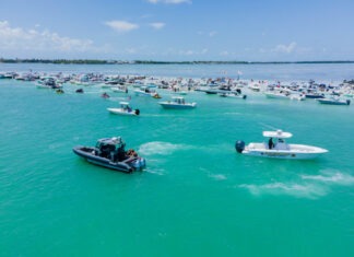 a large body of water filled with lots of boats