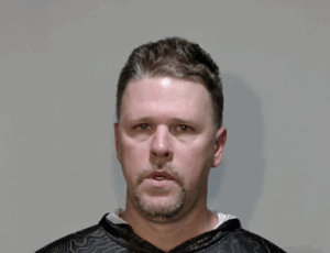ICE AGENT ARRESTED FOR DUI WITH KIDS IN THE CAR