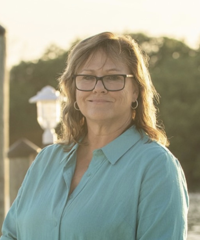 a man and a woman who are facing different directions