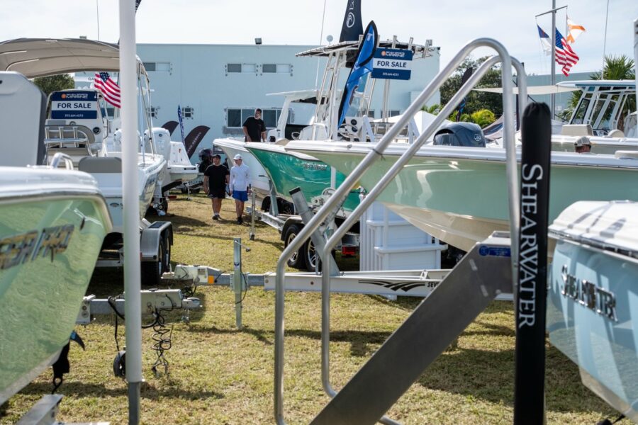 a group of boats parked next to each other
