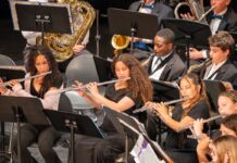 IN PICTURES: DOLPHIN MUSICIANS SHOWCASE THEIR SKILLS IN SPRING CONCERT